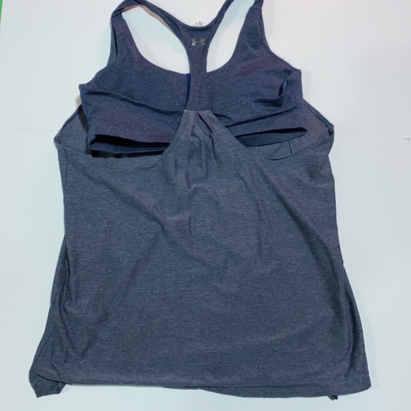 Under Armour workout tank with built in bra - Picture 3 of 4